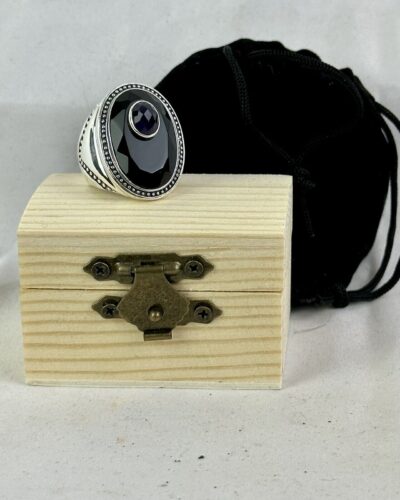 Mint ,Oversized Sterling Silver, Beveled Onyx, Purple Amethyst Ring, Size 7